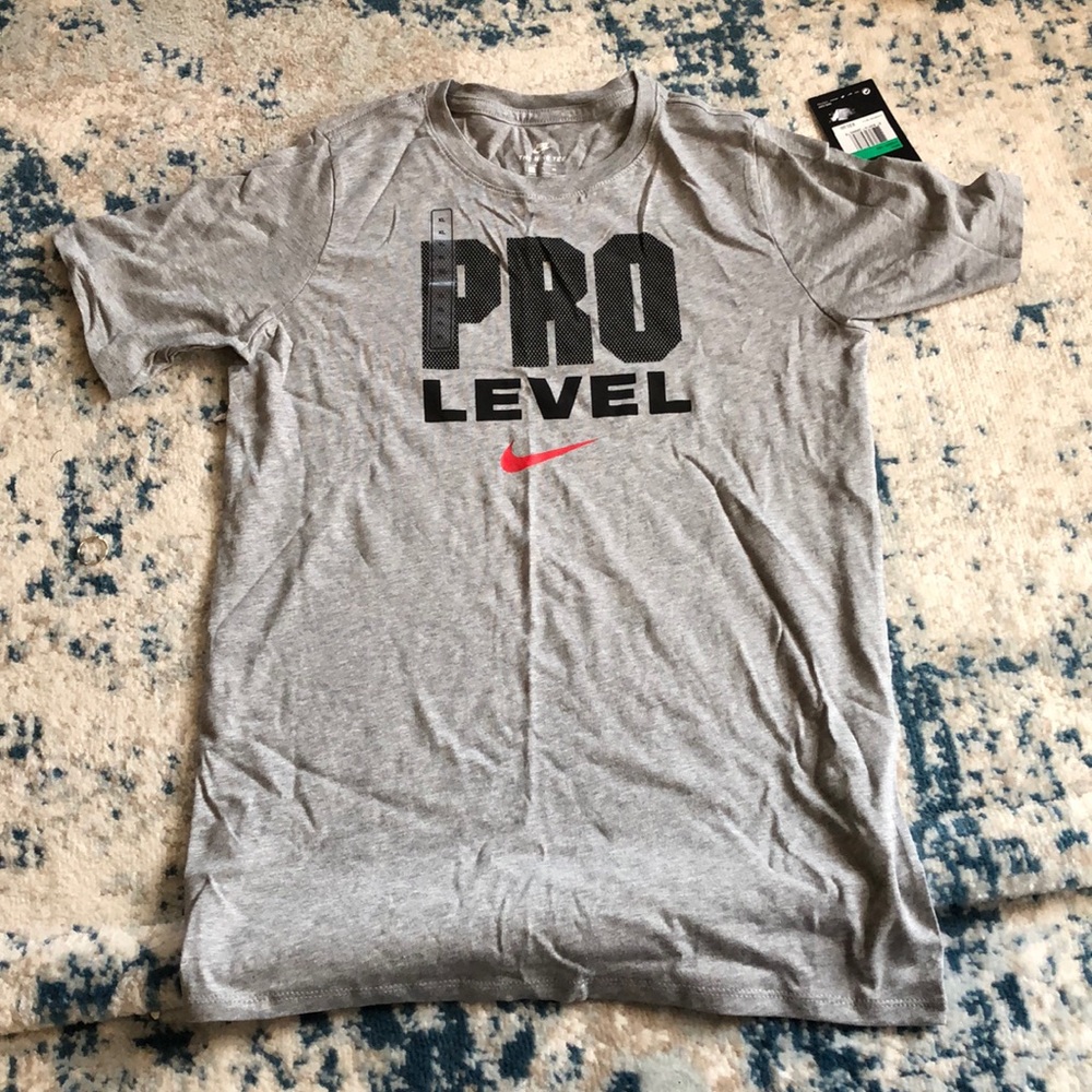 Grey Nike T-shirt